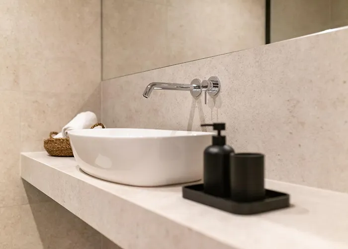 לינה וארוחת בוקר San Rocco Palace